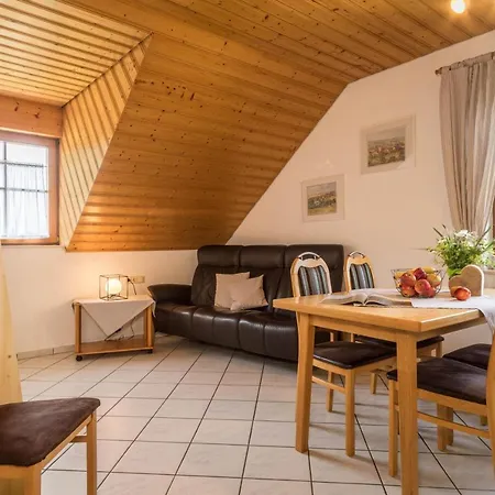 Apartment Hof Wagenberg 1 *