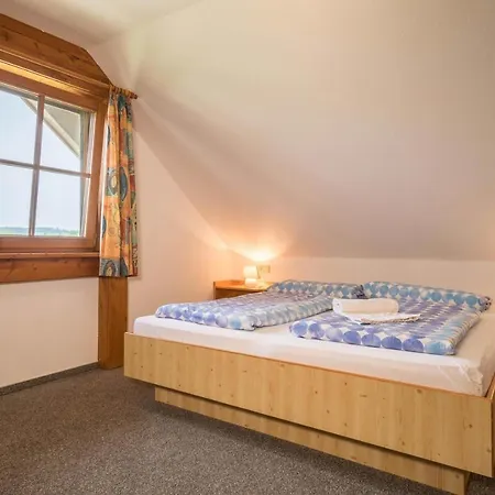 Hof Wagenberg 1 Apartment Deggenhausertal